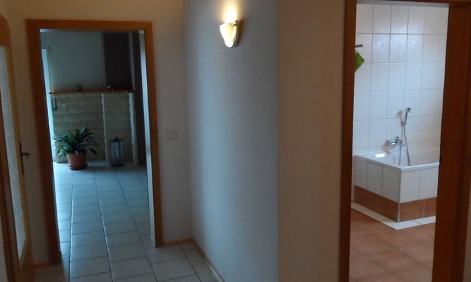 Sondernheim Apartment | Apartment with balcony and garden view