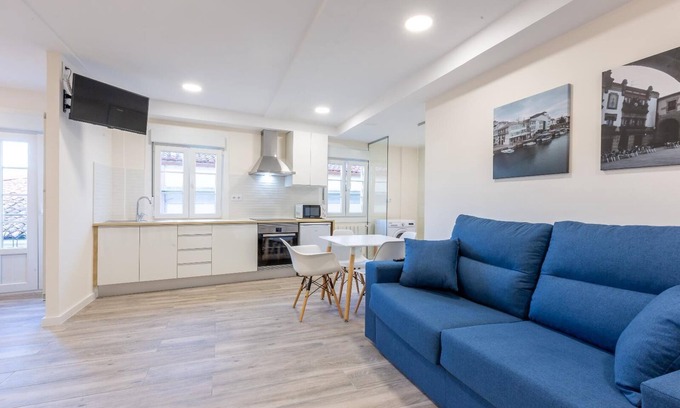 Betanzos Old Town Apartment | APARTMENT WITH BALCONY