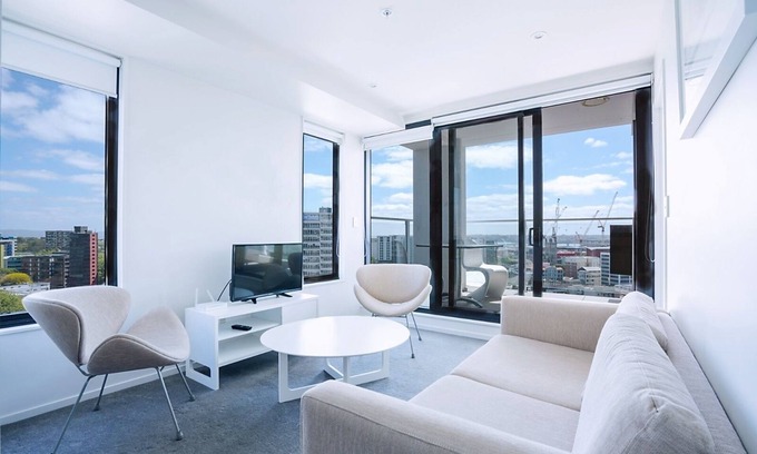 Grafton Apartment | Apartment with Brilliant views in Auckland CBD