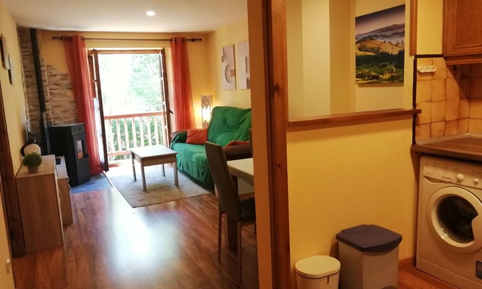 Taull Apartment | Apartment with large garden - Isard 1