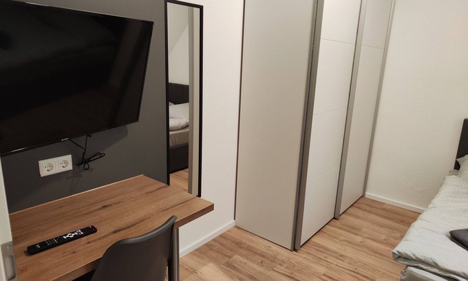 Leimen Apartment | Apartment with kitchen and bathroom