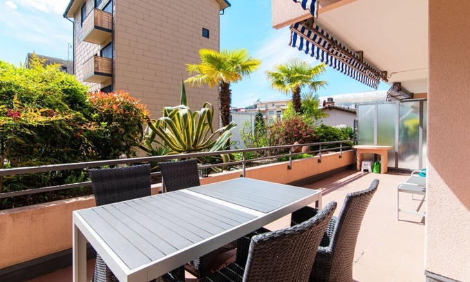 Viganello Apartment | Apartment with large terrace a stone's throw from Lugano (Agave Apartment)