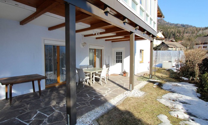 Muhldorf Apartment | Apartment with large terrace and garden