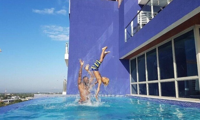 Saint Andrew Apartment | Apartment with roof top pool