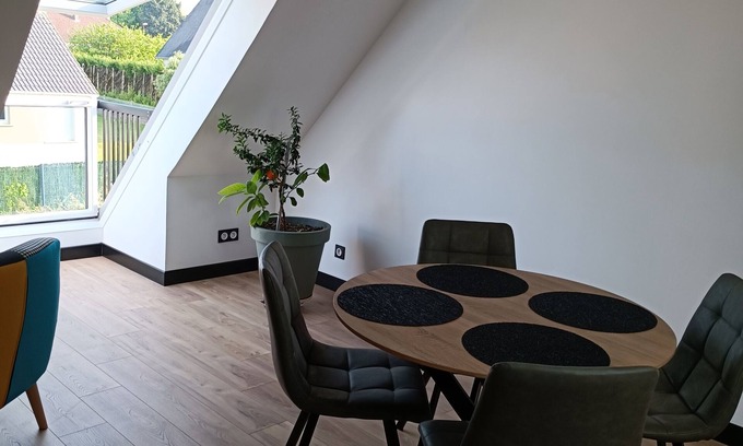 Bosc-le-Hard Apartment | Apartment with terrace and garden