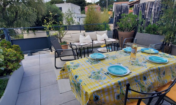 La Ciotat Apartment | APARTMENT WITH TERRACE - 5 mn from sea side