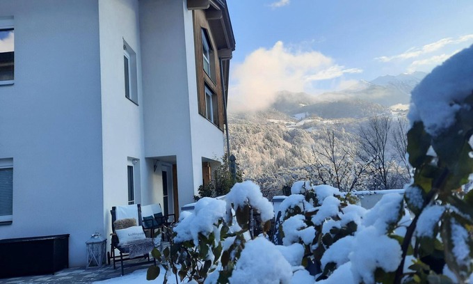 Sautens Apartment | Apartment with terrace, Ski bus in front of door