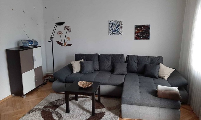 Hutteldorf Apartment | Apartment with terrace, view of Vienna, free parking, children welcome