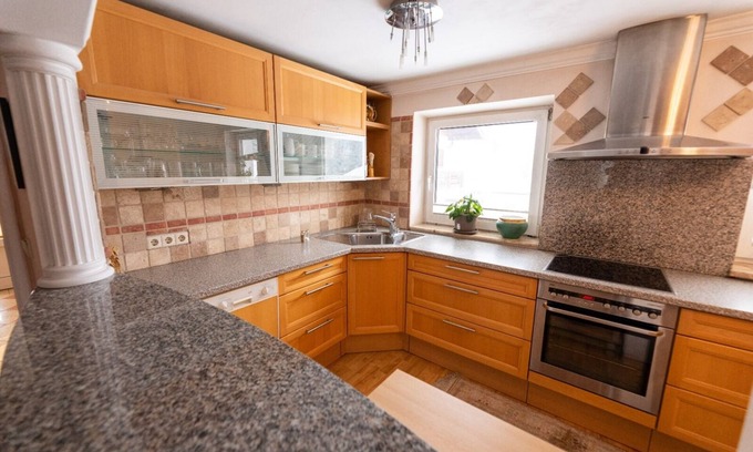 Laakirchen Apartment | Apartment 'Wohnung Am Stadtrand' with Private Terrace, Balcony and Wi-Fi