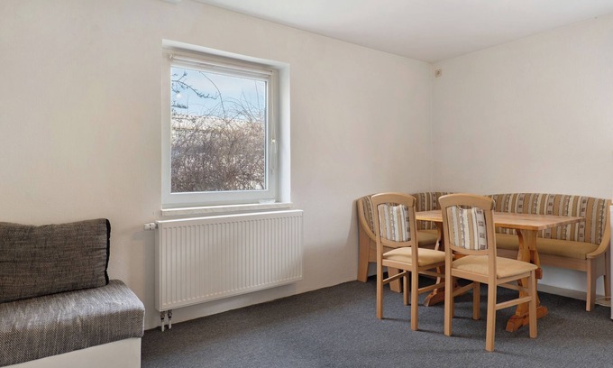 Miltenberg Apartment | Apartment 'Yellow A' with Wi-Fi