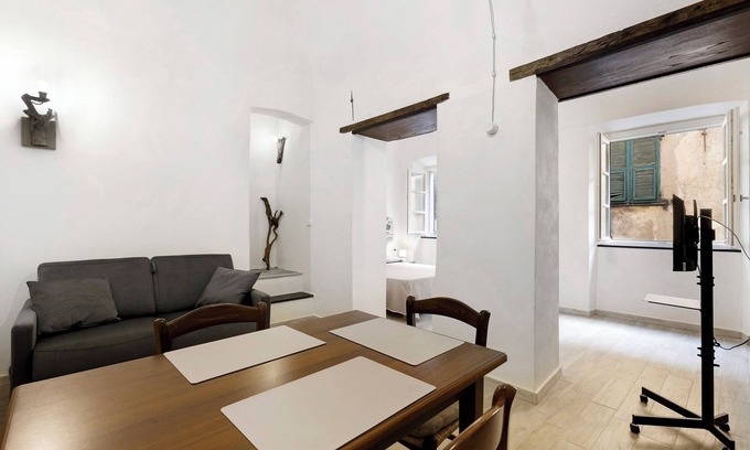 Zuccarello Apartment | Apartment 'Zia Lina 1' with Mountain View, Wi-Fi and Air Conditioning