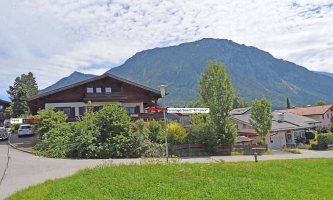Sankt Valentin Apartment | Apartment Zirbelstube 50 sqm, 1 bedroom, 1 living room, terrace, WLAN, max 4 p