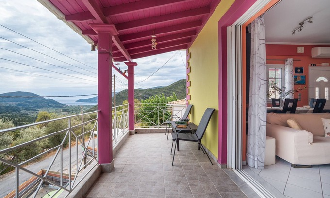 Sivros Apartment | Apartment 'Zois' with Private Terrace, Wi-Fi and Air Conditioning