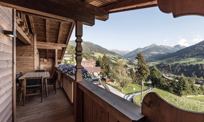 Alpbach House | Apartments combination with wellness and view