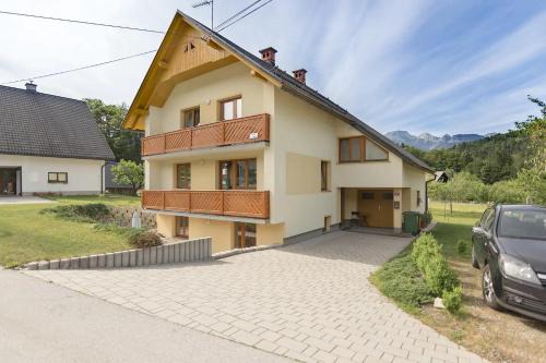 Ribcev Laz Apartment | Apartments Henigman