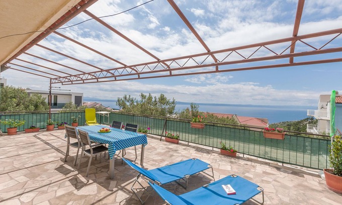Veliko Brdo Apartment | Apartments Josip (31821-A3) - Makarska
