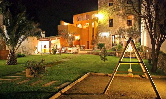 Capmany Apartment | Apartments Lobet - Costa Brava-Girona