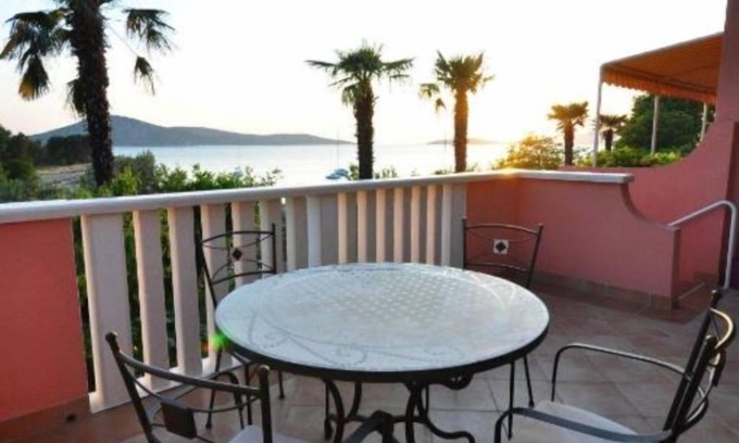 Prvic Luka Apartment | Apartments Njoko (11182-A1) - Prvic Sepurine