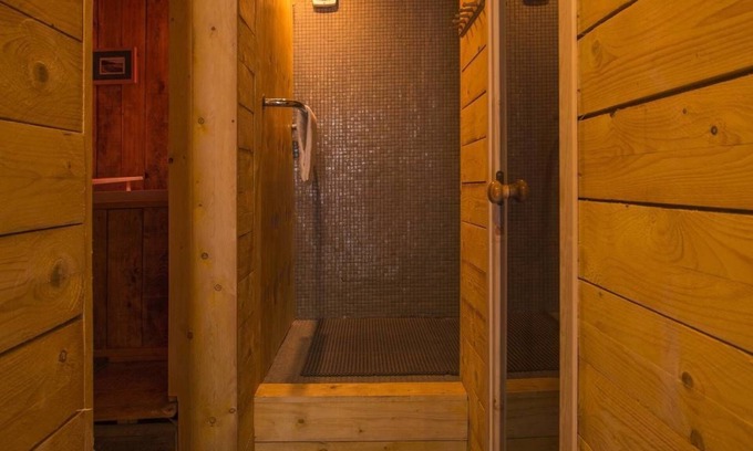Ortslage Trotha Hotel | Apartments & Pension Wolkentor