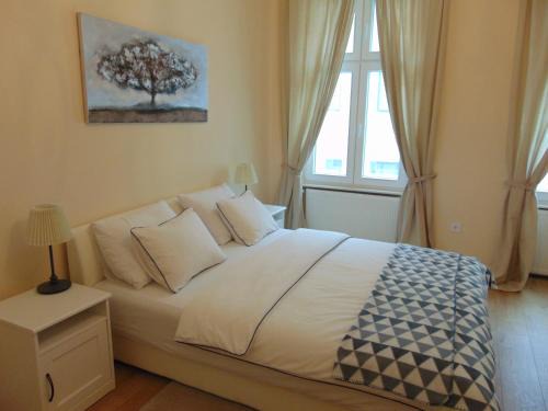 Donji Grad Apartment | Apartments Radićeva