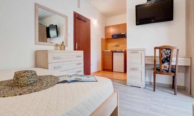 Kaluđerac Apartment | Apartments Radojević