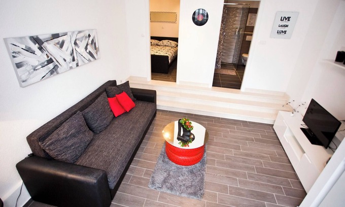 Mejasi Apartment | Apartments Silver Tree (113961-A1) - Split