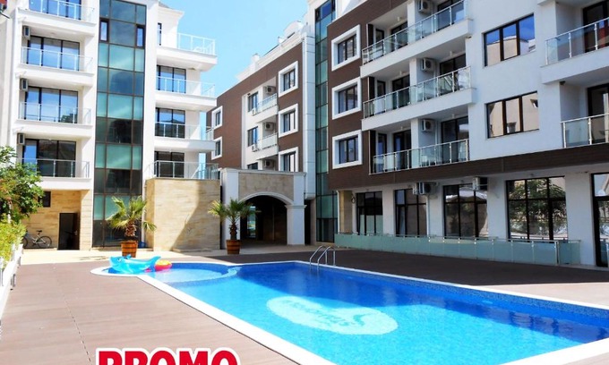 Primorsko Apartment | Apartments Stamopolu Lux with pool view