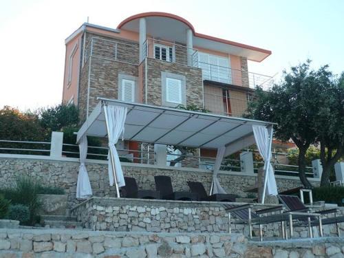Razanj Apartment | Apartments Villa Martina