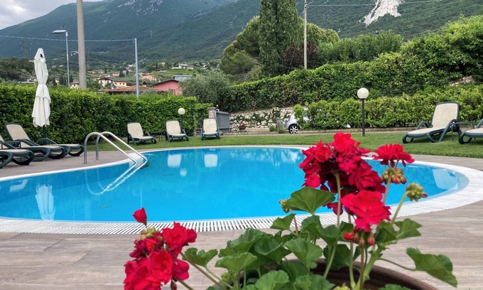 Malcesine Apartment | App 5 Villa P. Ideal for 4 people with pool for a vacation of sports and relaxation