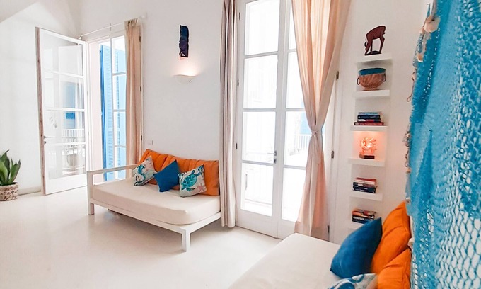 Sal Rei Apartment | App Rosanna, Estoril area a stone's throw from the sea, Free Wi-Fi & A/C