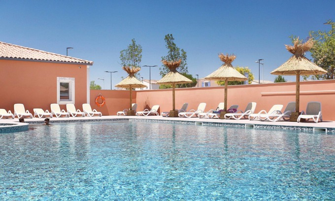 Aigues-Mortes Condo | Appart avec Balcon | 6km de la Plage