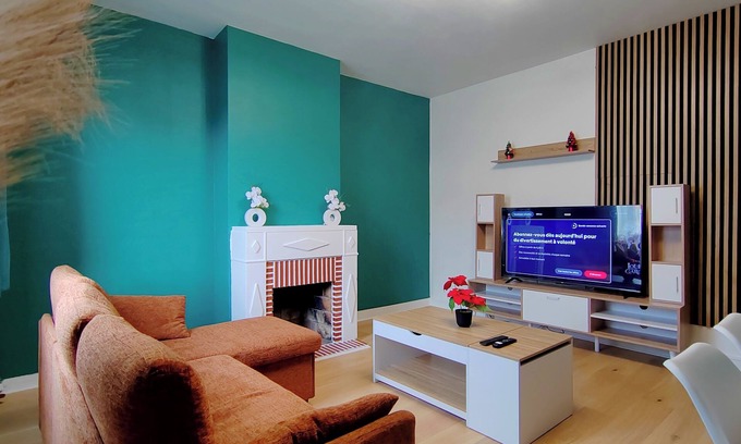 Creil Apartment | Appart in town center - 5 min of station - 1 to 6 pers - near paris