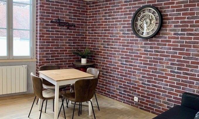 Dole Apartment | ★ Appart La Fabrique - heart of town center near véloroute - Wifi Netflix ★
