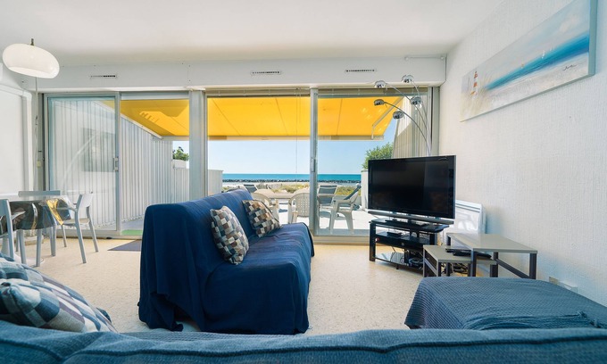 Carnon-Plage Apartment | Appart T3 for 6 people DRC, in front of the sea with private access direct beach