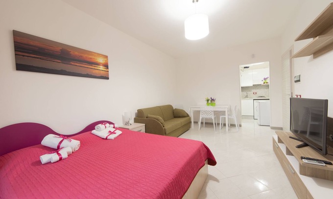 Casa Santa House | Appartamentitrapaniduec Appartamento Rosso Uno X4