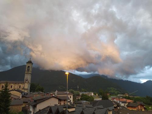 Vilminore di Scalve Apartment | APPARTAMENTO ACERO ROSSO