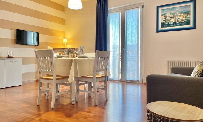 Bardolino House | Appartamento con Piscina in Centro a Bardolino