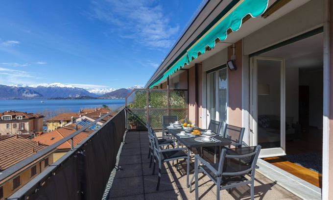 Laveno Apartment | Appartamento Il Golfo Lake View, Laveno Mombello, Italy