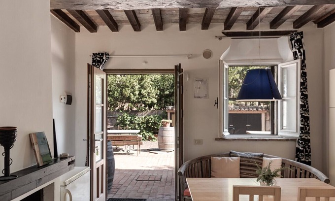 Monte Antico Alto Apartment | Appartamento Vicino Montalcino con Piscina