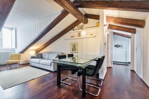 Cit Turin Apartment | Appartamento Porta Susa 2 by Home4holidays