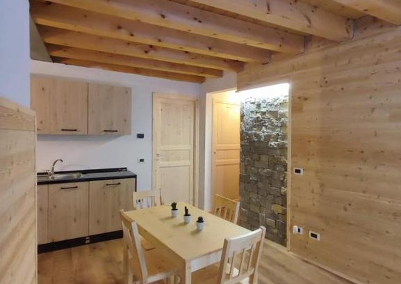 Vione Apartment | Appartamento sul Ruscello