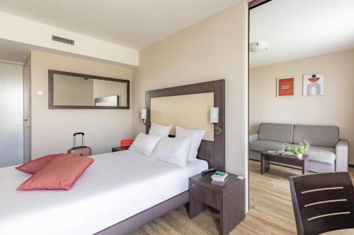 Saint-Herblain Apartment | Appart’City Confort Nantes Ouest Saint-Herblain