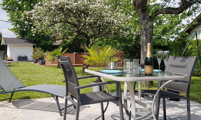 Saint-Dizier Apartment | Appartement Élégant en rez de Jardin Avec Piscine et Terrasse