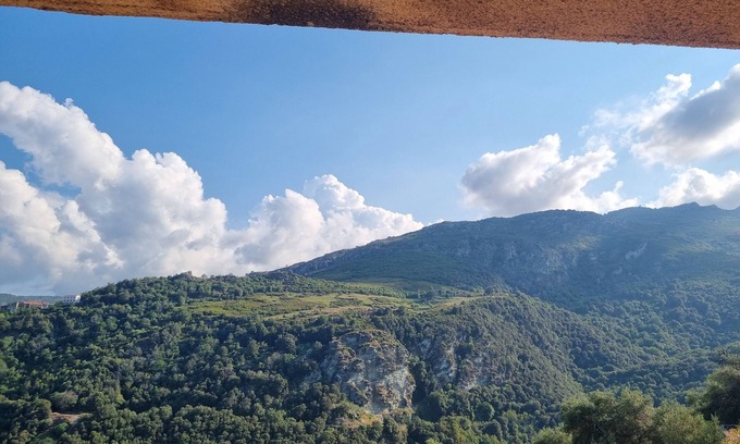 Santo-Pietro-di-Tenda Apartment | Appartement Dans une Residence Familliale