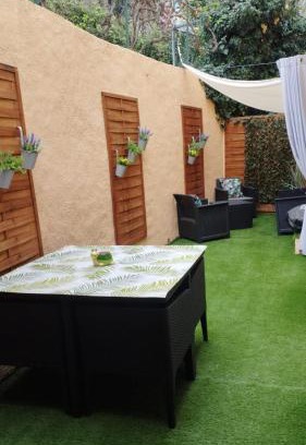 Les Adrets-de-l'Esterel Apartment | appartement 1 étoile paisible et son jardin privé