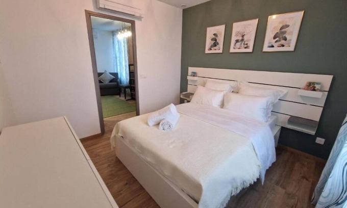 Port-Aviation Apartment | Appartement 1