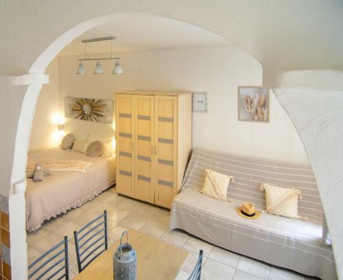 Antibes Apartment | Appartement 32m2 Juan les Pins 350 m plage climatisé WIFI centre
