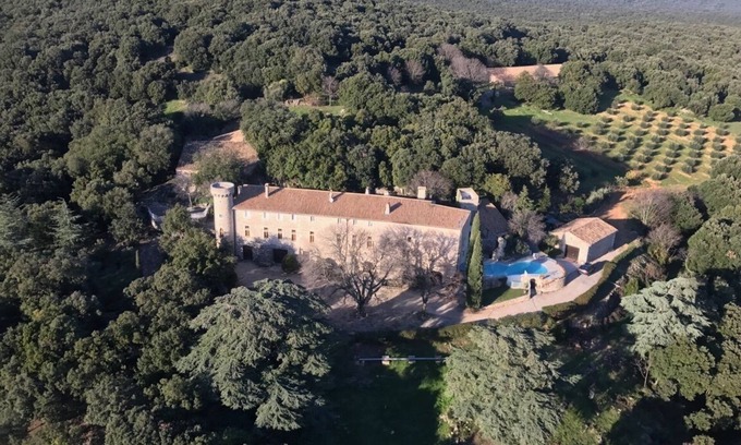 Viols-le-Fort Apartment | Appartement 4 Chambres Dans un Château du 16ème Siècle