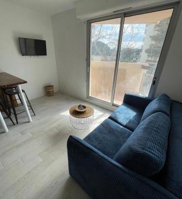 Le Port Apartment | Appartement au pied du port