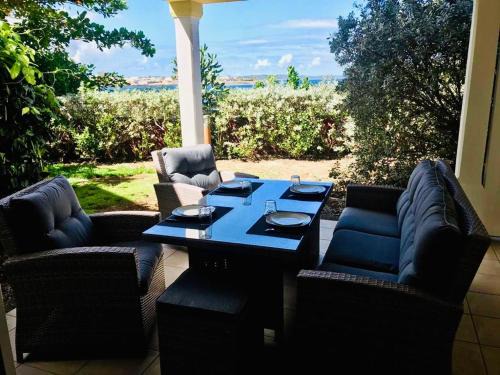 L'Autre-Bord Apartment | Appartement Au Bord de Mer